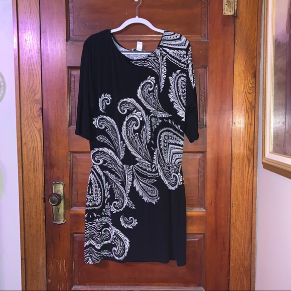 Dress - Picture 4 of 4